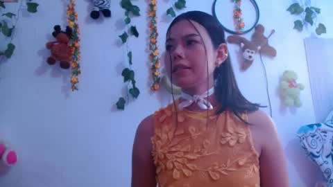 Laura online show from April 2026 09:01:01 PM