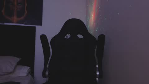 drake_cole11 online show from December 2024 02:50:01 PM