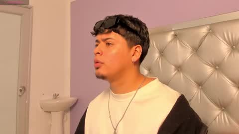 Snapshot of drakenn_ chatting on October 2025 01:57:02 PM drakeeee online show from October 2025 01:57:02 PM