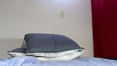 Andrs  Independent Model online show from December 2024 12:51:02 PM