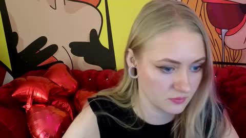 Snapshot of dramaquenn chatting on February 2026 07:03:02 AM Lina online show from February 2026 07:03:02 AM