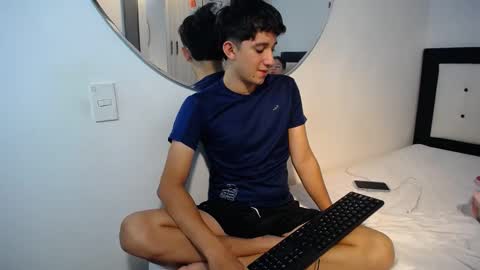 -- nicolle and jhon -- online show from November 2025 04:00:02 AM