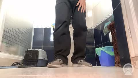 new profile Aircum99  online show from November 2025 05:20:01 PM