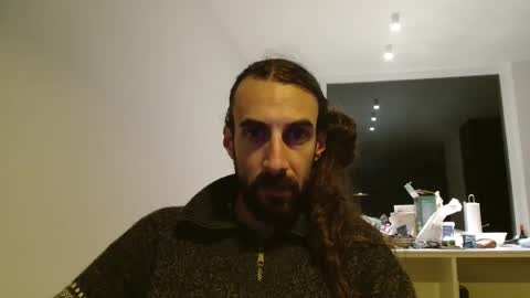 new profile Aircum99  online show from May 2026 09:10:01 PM