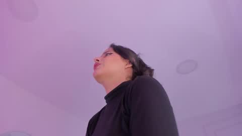 N E N A  online show from October 2025 05:08:02 AM