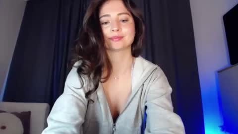 Nicole online show from December 2024 08:09:01 AM