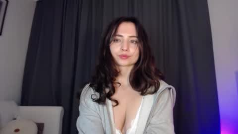 Nicole online show from December 2024 02:46:02 PM