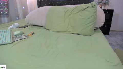 Snapshot of dream_sexy chatting on December 2024 08:47:01 AM Mari online show from December 2024 08:47:01 AM