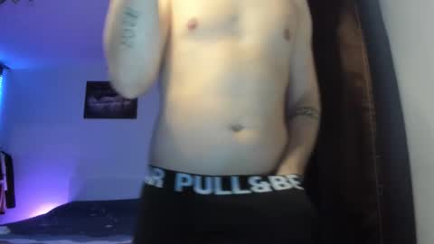 Johnny online show from March 2026 10:04:02 PM