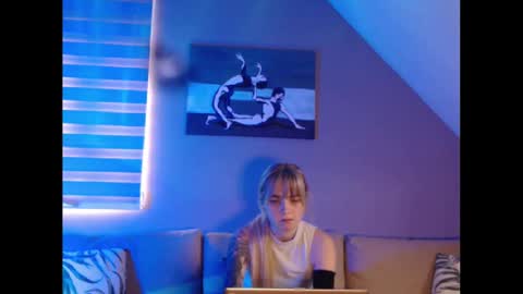 A girl online show from January 2025 10:55:01 AM