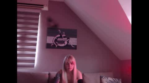 A girl online show from March 2025 11:20:01 AM