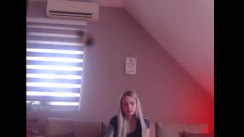 A girl online show from March 2026 08:28:01 AM