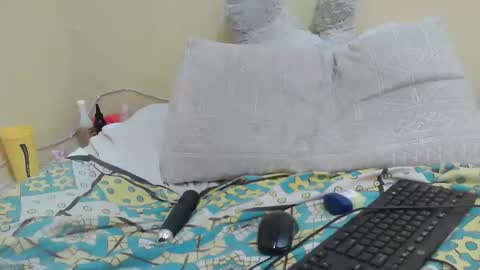 dreamcolorr online show from November 2025 06:22:02 PM