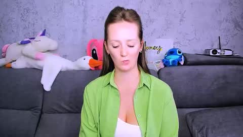 dreamesoul online show from September 2025 12:08:02 PM