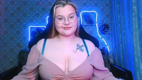 dreamforyoue2 online show from April 2026 08:06:02 PM