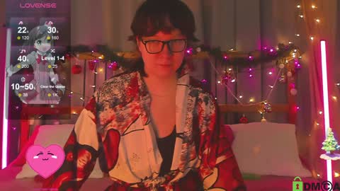 Snapshot of dreamgirllove chatting on December 2024 01:37:02 AM Billy online show from December 2024 01:37:02 AM