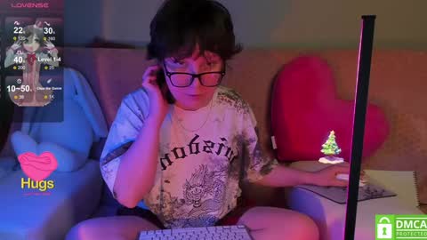 Snapshot of dreamgirllove chatting on January 2025 04:06:02 AM Billy online show from January 2025 04:06:02 AM