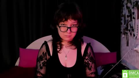 Snapshot of dreamgirllove chatting on October 2025 09:38:01 PM Billy online show from October 2025 09:38:01 PM