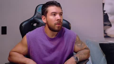 cris online show from April 2026 10:23:02 PM