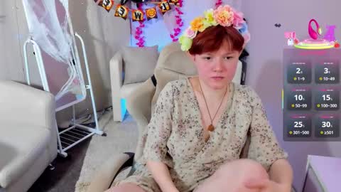 Luna online show from October 2025 09:13:01 PM