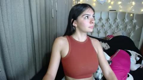 Sophia online show from November 2025 12:14:02 AM