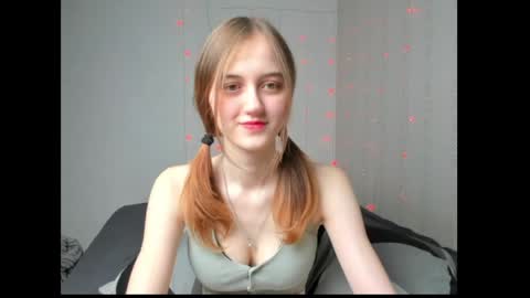 dreamy_pollyyy online show from March 2026 04:08:01 PM