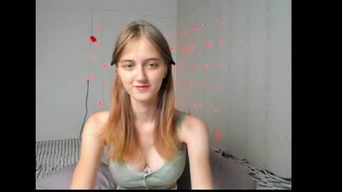 dreamy_pollyyy online show from July 2026 07:31:01 PM