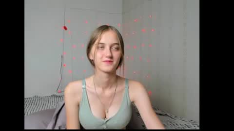 dreamy_pollyyy online show from July 2026 12:28:01 AM