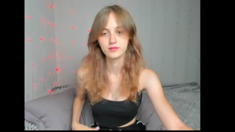 dreamy_pollyyy online show from July 2026 07:52:02 PM