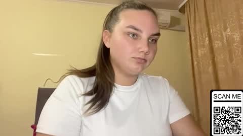 Mila online show from October 2025 04:51:01 PM