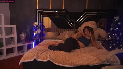 Lina online show from December 2024 10:28:02 AM