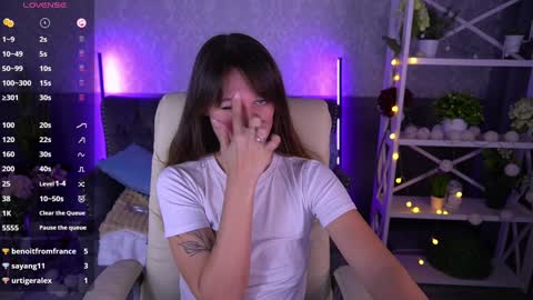 Lina online show from February 2025 10:21:02 AM