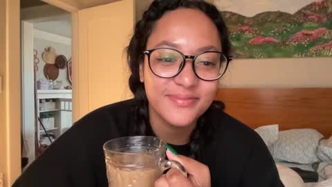 RIRI OR DREAMY online show from December 2024 04:48:02 PM