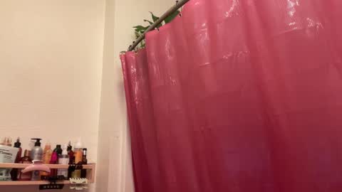 RIRI OR DREAMY online show from March 2025 02:50:01 AM