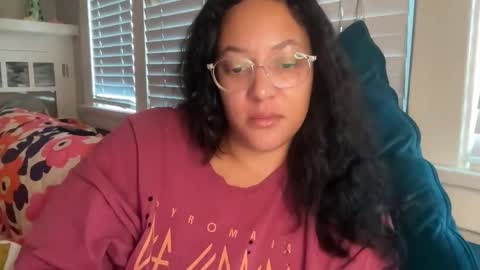 RIRI OR DREAMY online show from January 2026 03:28:01 PM