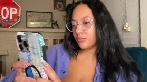 RIRI OR DREAMY online show from January 2026 01:28:02 PM