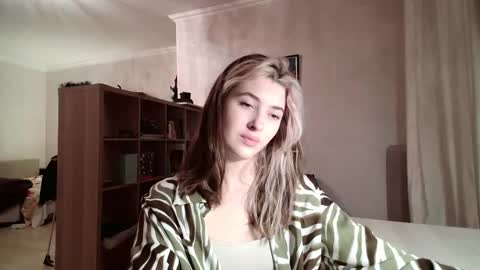 Snapshot of dremazwahlen chatting on February 2026 02:56:02 PM Dia online show from February 2026 02:56:02 PM