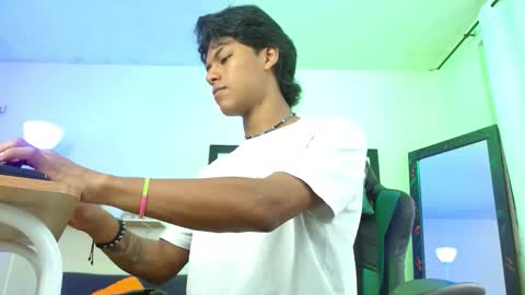 Dreyk online show from November 2025 02:06:02 PM