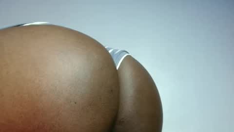 drippuna online show from March 2026 10:28:02 PM