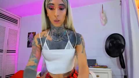 Snapshot of drippyorlove chatting on January 2026 04:54:02 PM drippyorlove online show from January 2026 04:54:02 PM