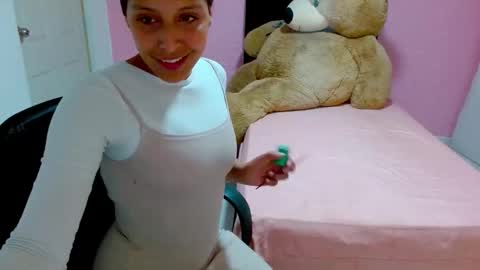 dulce1609 online show from February 2025 11:54:01 PM