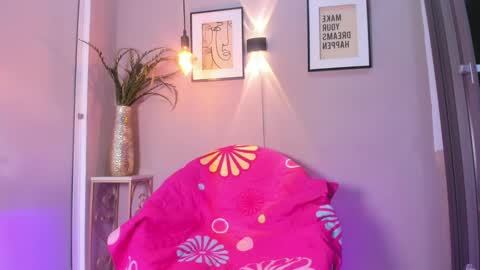 dulce__fiore07 online show from September 2025 12:51:01 PM