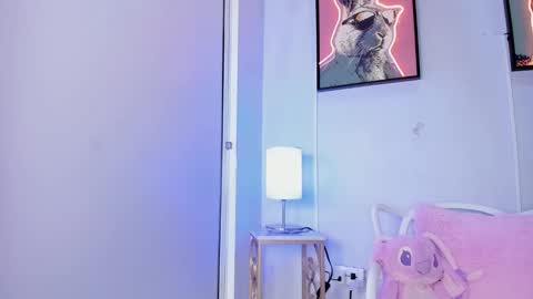 dulce__fiore07 online show from February 2026 12:23:01 PM