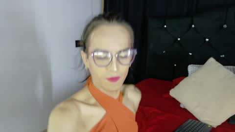 Dulce Alexandra online show from May 2026 12:01:01 PM
