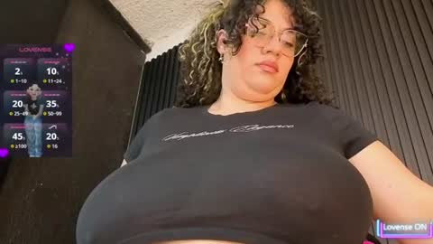 Snapshot of dulce_lf chatting on July 2026 04:58:02 AM DULCE LF online show from July 2026 04:58:02 AM