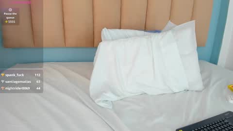 dulce_mg online show from October 2025 12:19:02 AM