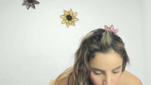 Snapshot of dulce_roberts_ chatting on December 2024 03:22:01 PM Dulce online show from December 2024 03:22:01 PM