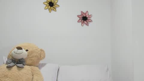 Snapshot of dulce_roberts_ chatting on December 2024 01:27:02 PM Dulce online show from December 2024 01:27:02 PM