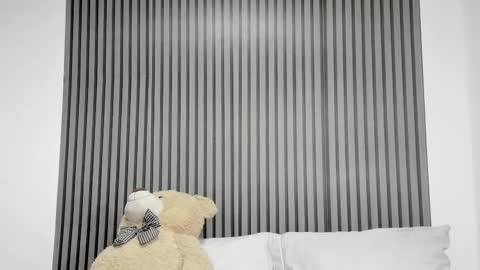 Snapshot of dulce_roberts_ chatting on October 2025 01:30:01 PM Dulce online show from October 2025 01:30:01 PM