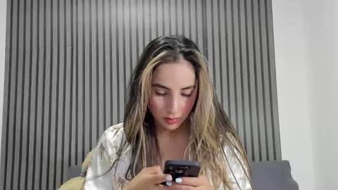 Snapshot of dulce_roberts_ chatting on October 2025 10:27:01 AM Dulce online show from October 2025 10:27:01 AM